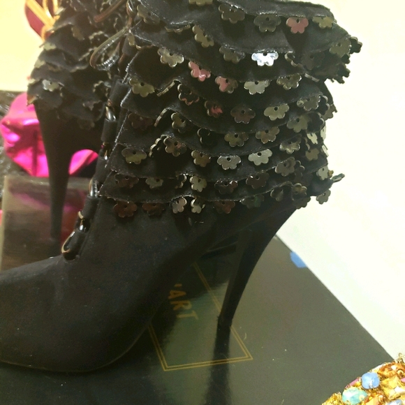 Colin Stuart booties - Picture 4 of 7